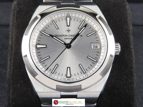 Vacheron Constantin Overseas Automatic Silver Dial 41 mm 4500V New Old Stock (All Original Factory Protective Stickers Still Intact) 4500V/110A-B126 April 2022